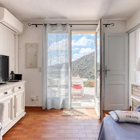 Apartment Exceptional View In Saint-clair For 4 People Le Lavandou